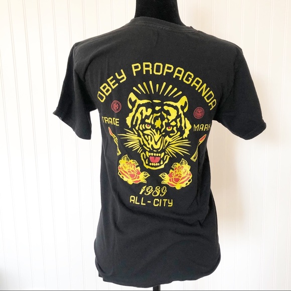 Obey Tops - OBEY Sz Small Black Tiger Rose T-Shirt🖤
